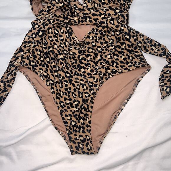 Aerie Swimsuit Size L Leopard Print Wrap One Piece Spaghetti Full Coverage Beach - Picture 3 of 12